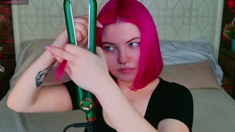 lissi online show from 12-17-24, 04:23