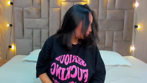 Lisa Baker online show from 01-10-25, 02:57