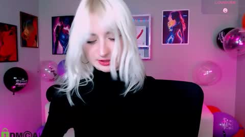 Lisa online show from 11-02-25, 08:44