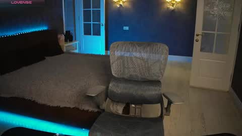 Snapshot of lisa_elfy chatting on 05-12-26, 04:15 lisa_elfy online show from 05-12-26, 04:15