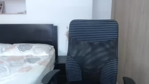 Snapshot of lisa_g07 chatting on 01-25-25, 05:51 Lisa Santos online show from 01-25-25, 05:51