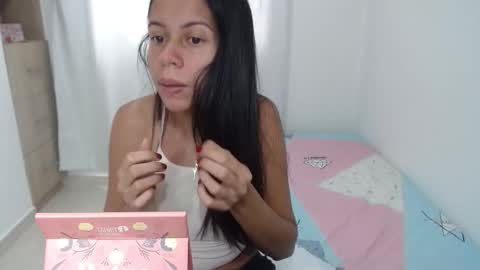 Snapshot of lisa_g07 chatting on 03-04-26, 03:40 Lisa Santos online show from 03-04-26, 03:40