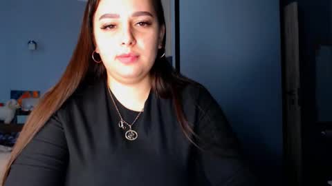 Snapshot of lisa_lady_golden chatting on 10-14-25, 11:44 lisa_lady_golden online show from 10-14-25, 11:44