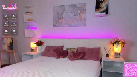 Lisa online show from 11-27-25, 01:07