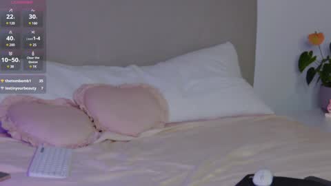 lisa_moons online show from 12-24-24, 09:11