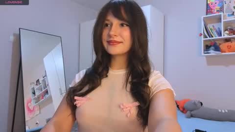 Lisa online show from 10-18-25, 03:02