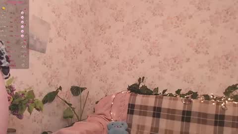 Snapshot of lisa_rogers chatting on 05-18-26, 02:07 Lisa online show from 05-18-26, 02:07