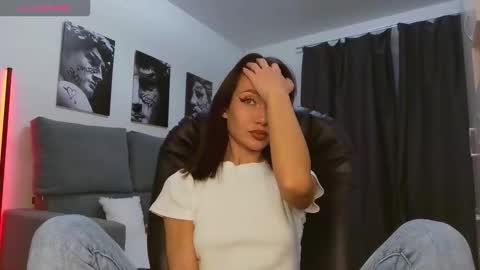 Lisa online show from 01-06-26, 12:42