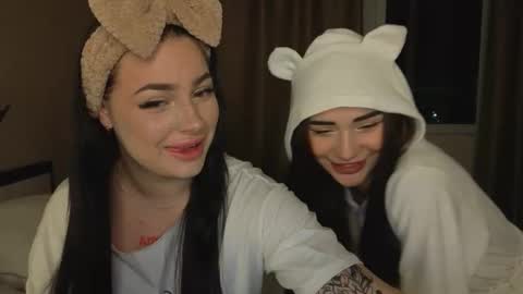 Lisa and Den online show from 09-21-25, 03:35