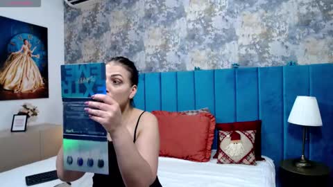 lisacroft online show from 12-19-25, 07:15