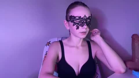 Lisa online show from 09-10-25, 05:13