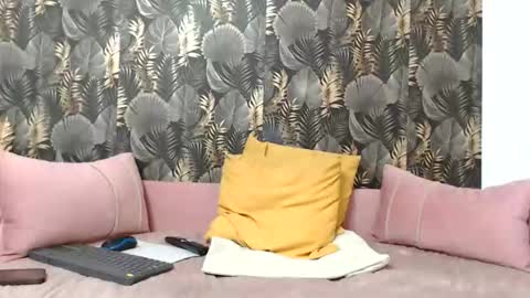 Snapshot of lisagrand chatting on 05-16-26, 04:50 Lisa Grand online show from 05-16-26, 04:50