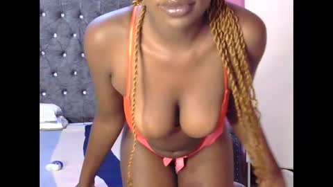 Snapshot of lisah22_ chatting on 04-08-26, 06:35 Lisah online show from 04-08-26, 06:35