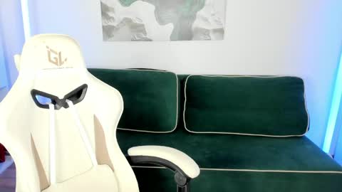 Lisa online show from 04-28-26, 08:30