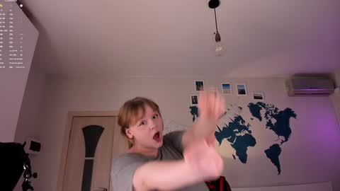 -Lisa- Help me to reach 100 thumbs up3 online show from 12-13-24, 01:55