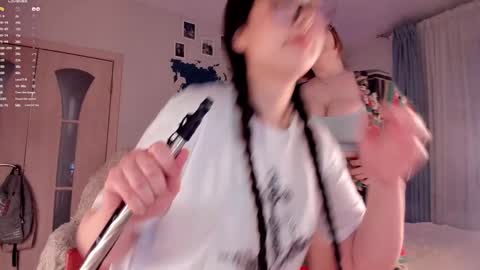 -Lisa- Help me to reach 100 thumbs up3 online show from 02-07-25, 06:56