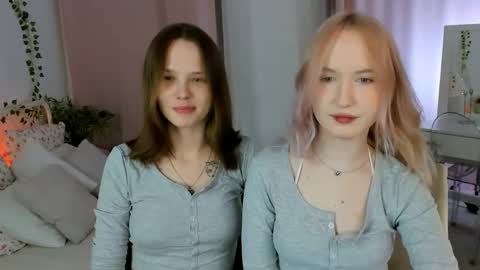 Lisa blonde  Alisa brunette online show from 04-25-26, 09:23