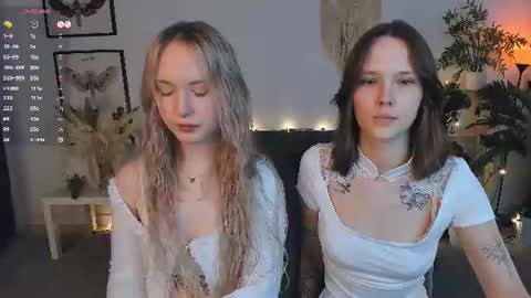 Snapshot of lisaluve chatting on 07-19-26, 04:33 Lisa blonde Alisa brunette online show from 07-19-26, 04:33