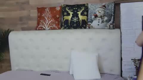 SofiaHanson online show from 12-18-25, 11:44