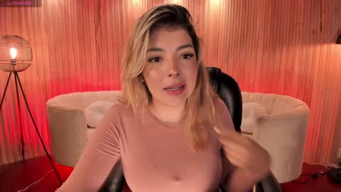 Snapshot of lisamonroe_ chatting on 02-05-25, 12:17 LISA MONROE online show from 02-05-25, 12:17