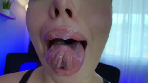 Lisbet online show from 01-23-25, 06:56