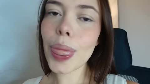 Lisbet online show from 10-21-25, 10:10