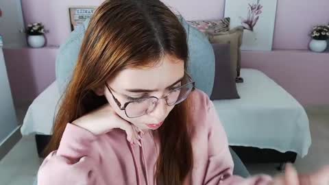 Liseth Fox online show from 01-25-25, 04:24