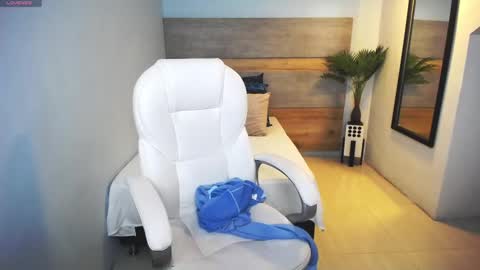 Liseth Fox online show from 02-08-25, 06:22