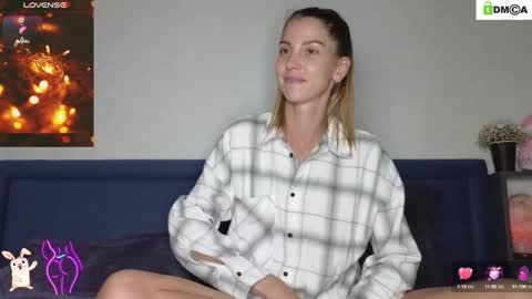 Snapshot of lisi4ka_basik33 chatting on 09-09-25, 05:12 Kris Maks online show from 09-09-25, 05:12