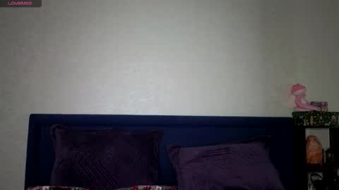 Snapshot of lisi4ka_basik33 chatting on 09-30-25, 03:28 Kris Maks online show from 09-30-25, 03:28