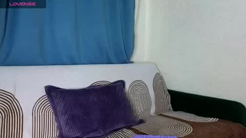 Snapshot of lisi4ka_basik33 chatting on 10-11-25, 05:17 Kris Maks online show from 10-11-25, 05:17
