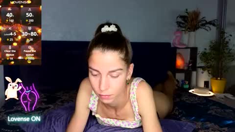 Snapshot of lisi4ka_basik33 chatting on 10-19-25, 05:13 Kris Maks online show from 10-19-25, 05:13