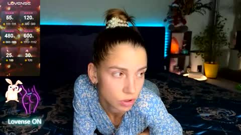 Snapshot of lisi4ka_basik33 chatting on 10-20-25, 05:02 Kris Maks online show from 10-20-25, 05:02