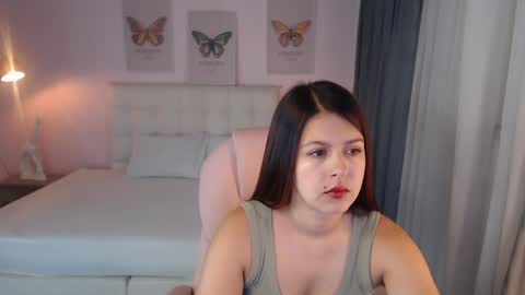 Snapshot of liss_black chatting on 01-04-25, 12:16 Andrea online show from 01-04-25, 12:16