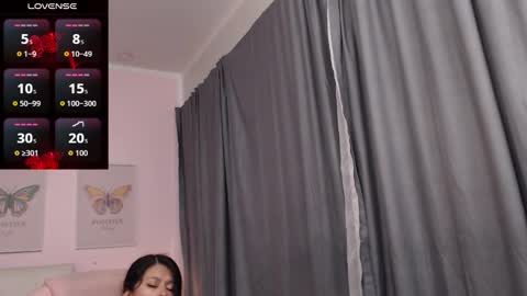 Snapshot of liss_black chatting on 09-17-25, 02:35 Andrea online show from 09-17-25, 02:35