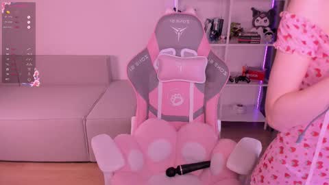 Snapshot of lissa__fox chatting on 09-28-25, 12:32 lissa online show from 09-28-25, 12:32