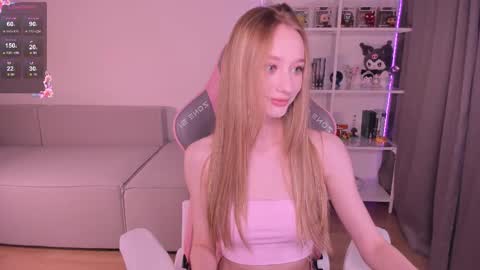 Snapshot of lissa__fox chatting on 10-26-25, 03:29 lissa online show from 10-26-25, 03:29