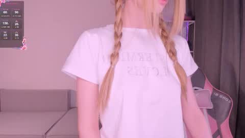 Snapshot of lissa__fox chatting on 11-13-25, 11:20 lissa online show from 11-13-25, 11:20