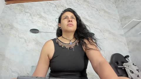 Lisa online show from 12-30-24, 02:53