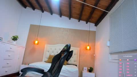 L I S S A  online show from 02-13-25, 01:40