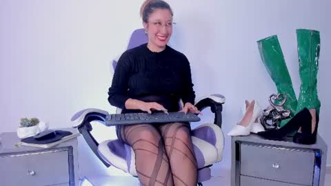 Lissa Kim online show from 07-12-26, 04:09