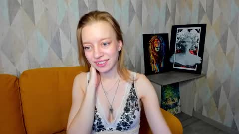 Snapshot of lissa_kitsune chatting on 02-07-25, 10:29 Lissa online show from 02-07-25, 10:29