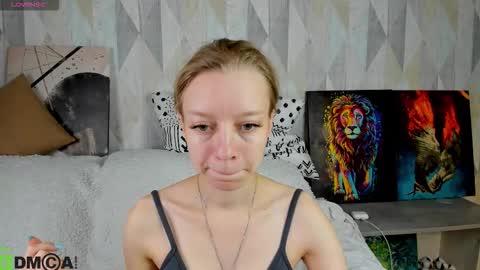 Snapshot of lissa_kitsune chatting on 10-05-25, 08:12 Lissa online show from 10-05-25, 08:12