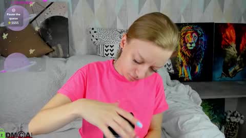 Snapshot of lissa_kitsune chatting on 10-06-25, 07:28 Lissa online show from 10-06-25, 07:28