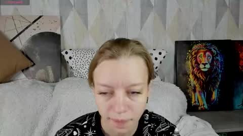 Snapshot of lissa_kitsune chatting on 10-08-25, 09:18 Lissa online show from 10-08-25, 09:18