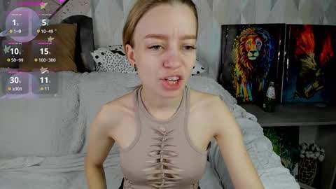 Snapshot of lissa_kitsune chatting on 10-19-25, 07:20 Lissa online show from 10-19-25, 07:20