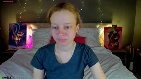 Snapshot of lissa_kitsune chatting on 05-19-26, 01:11 Lissa online show from 05-19-26, 01:11