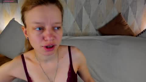 Snapshot of lissa_kitsune chatting on 06-02-26, 01:07 Lissa online show from 06-02-26, 01:07