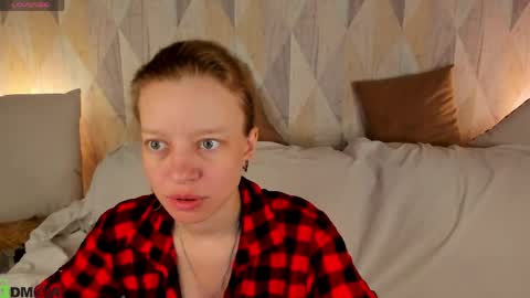 Snapshot of lissa_kitsune chatting on 06-07-26, 01:10 Lissa online show from 06-07-26, 01:10