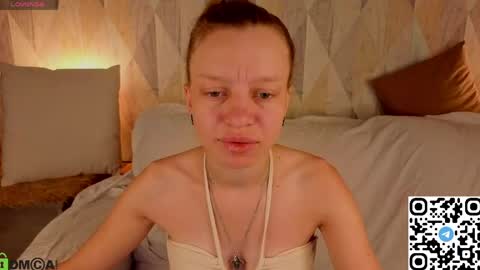 Snapshot of lissa_kitsune chatting on 06-10-26, 01:39 Lissa online show from 06-10-26, 01:39